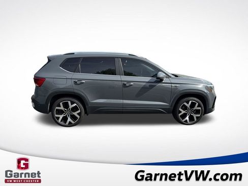 Used 2023 Volkswagen Taos SEL image 7