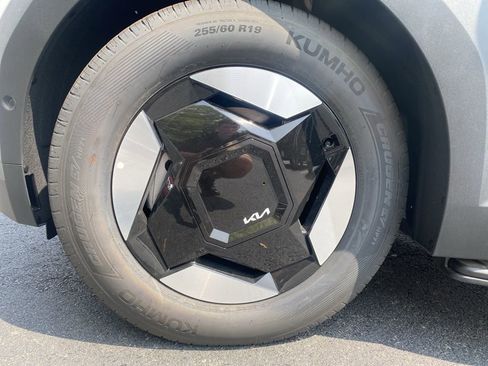 New 2026 Kia EV9 Wind image 10