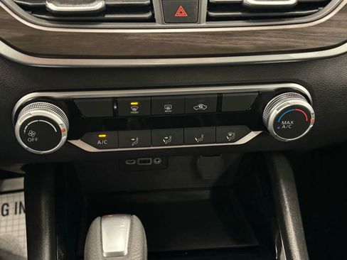 Used 2024 Nissan Altima 2.5 SV image 45