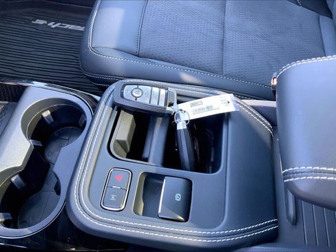 Certified 2025 Ford Mustang Mach-E GT image 15