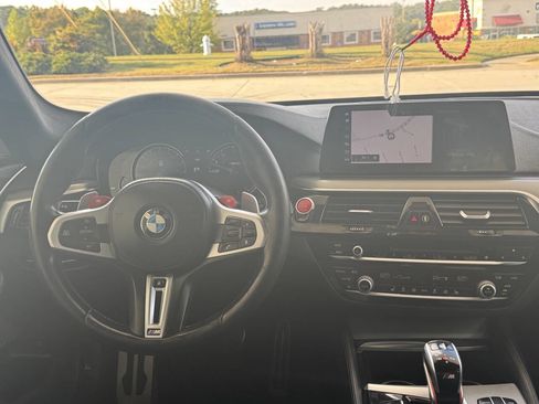Used 2018 BMW M5 Base AWD 4dr Sedan image 10