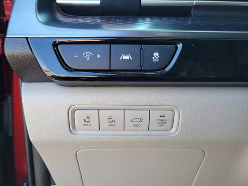 Used 2024 Kia Carnival SX Prestige image 21