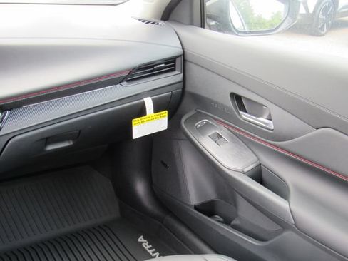 New 2026 Nissan Sentra SR w/ SR Premium Package FWD image 15