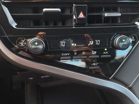 Used 2023 Toyota Camry SE FWD image 21