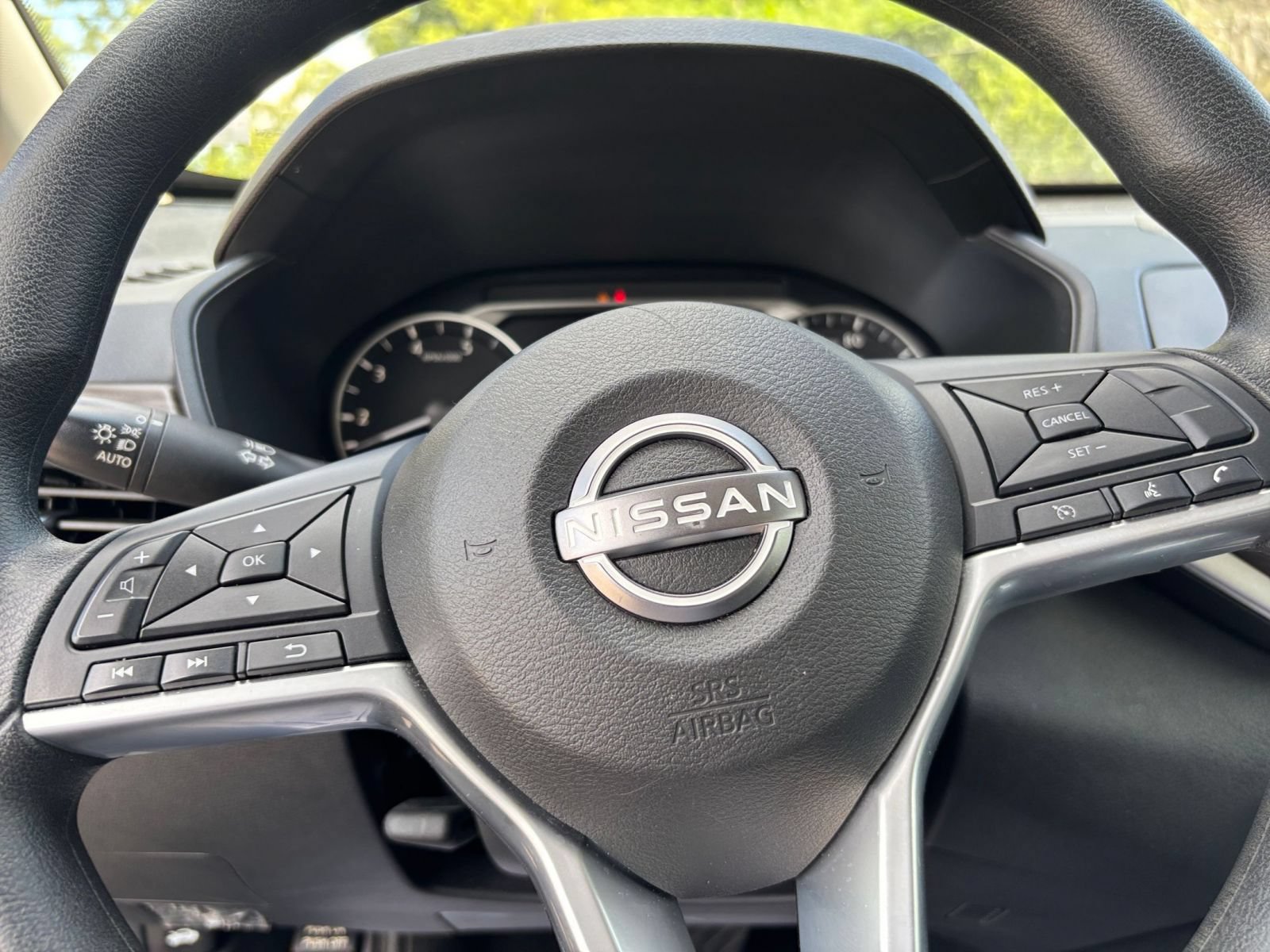 Used 2025 Nissan Altima 2.5 SV FWD image 27