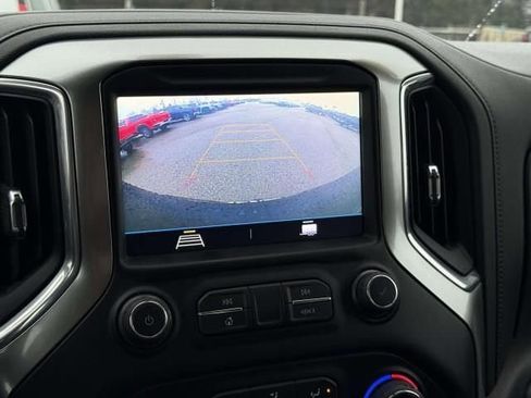 Used 2021 Chevrolet Silverado 1500 LT image 24