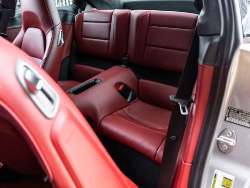 Certified 2018 Porsche 911 Carrera 4S AWD/4WD image 32