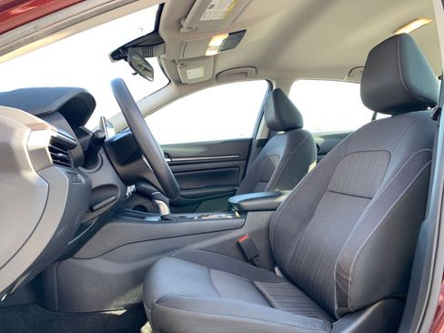 Used 2025 Nissan Altima 2.5 SV image 28