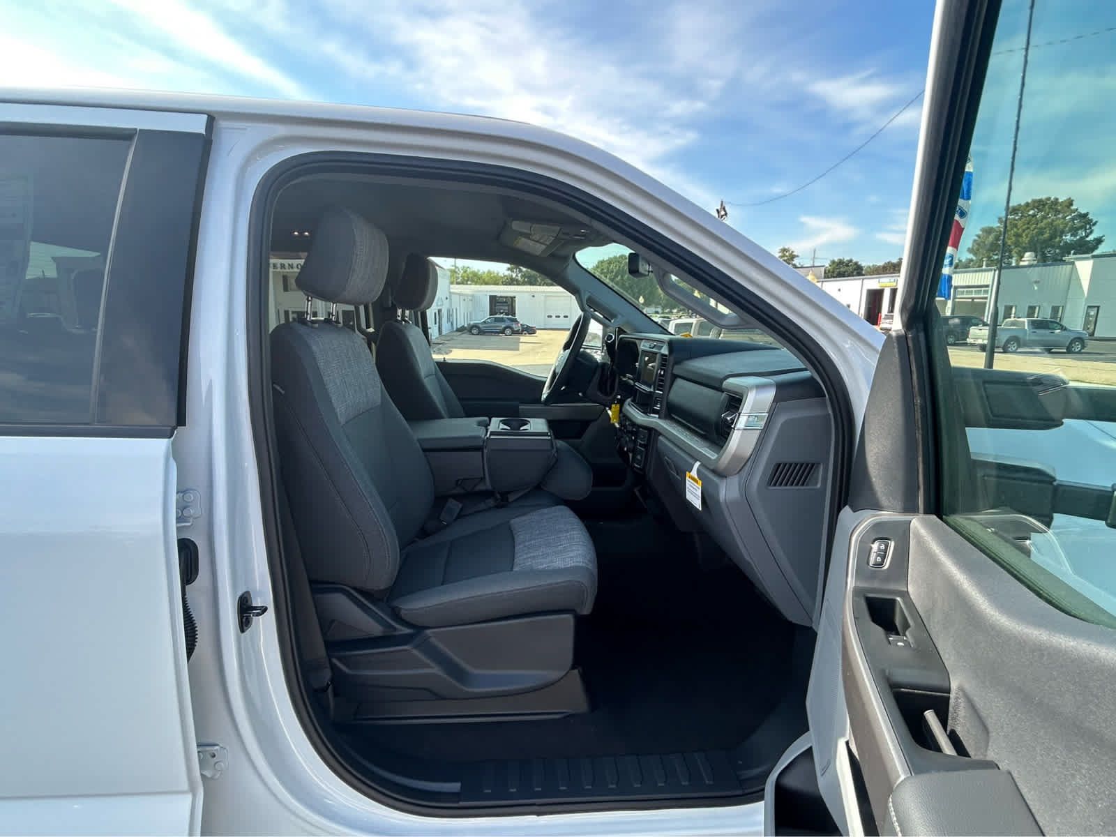 New 2027 Ford F250 XLT AWD/4WD image 14