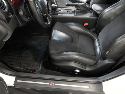 Used 2009 Nissan GT-R Premium AWD/4WD image 29
