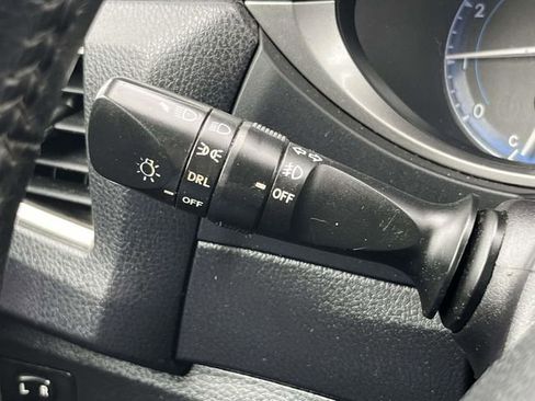 Used 2015 Toyota Corolla S w/ Driver Convenience Package image 27