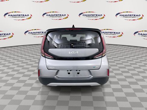 Used 2023 Kia Soul EX image 7