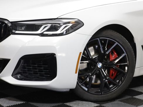 Used 2023 BMW 540i xDrive w/ M Sport Package AWD/4WD image 3