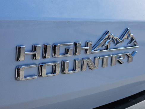 New 2026 Chevrolet Traverse High Country image 10