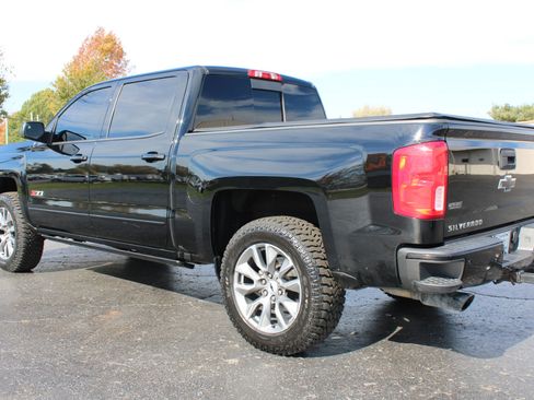 Used 2018 Chevrolet Silverado 1500 LTZ Z71 w/ LTZ Plus Package image 10