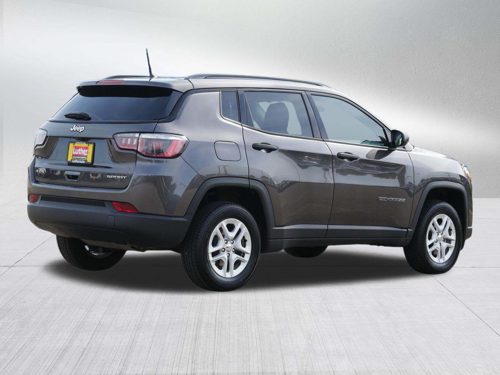 Used 2018 Jeep Compass Sport w/ Cold Weather Group AWD/4WD image 7