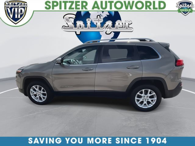 Used 2016 Jeep Cherokee Latitude w/ Cold Weather Group AWD/4WD image 5