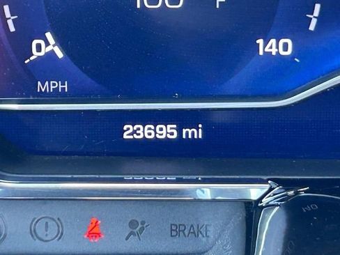 Used 2022 Chevrolet Silverado 1500 LT image 19