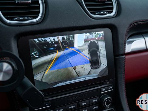 Used 2019 Porsche 718 Boxster GTS RWD image 18