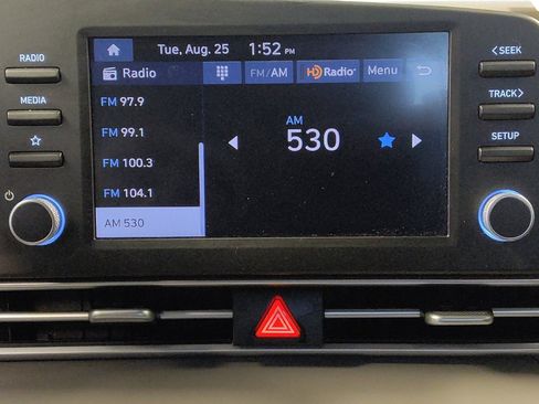 Used 2025 Hyundai Elantra SE FWD image 25