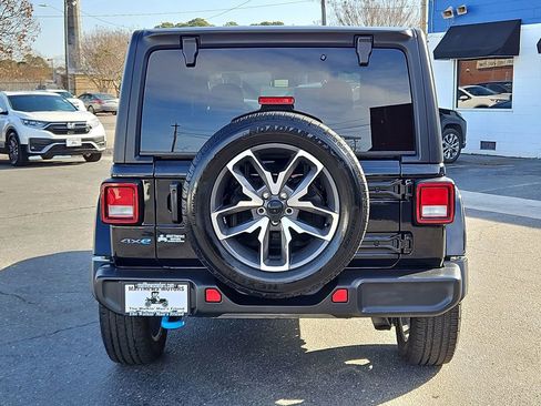 Used 2024 Jeep Wrangler Unlimited w/ Convenience Group image 6