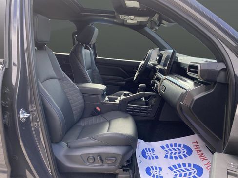 Used 2025 Toyota Tacoma TRD Sport w/ TRD Sport Premium Package image 40