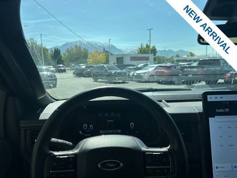 Used 2024 Ford Expedition Limited AWD/4WD image 22