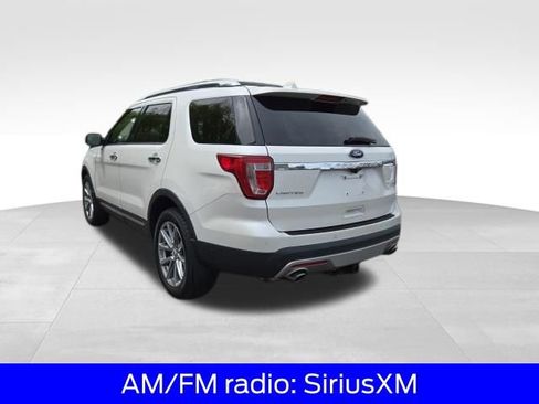 Used 2017 Ford Explorer Limited w/ Equipment Group 301A AWD/4WD image 8