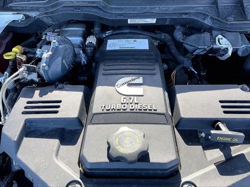 Used 2018 RAM 2500 Laramie AWD/4WD image 35