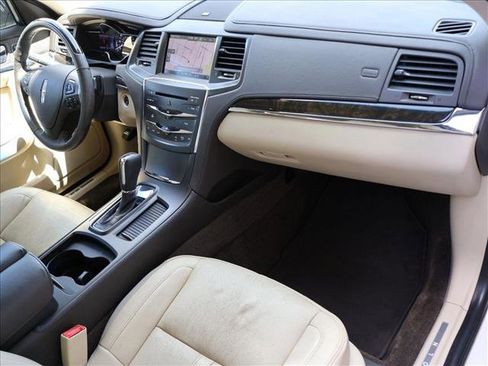 Used 2013 Lincoln MKS FWD image 27