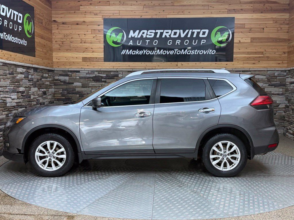 Used 2017 Nissan Rogue SV AWD/4WD image 10