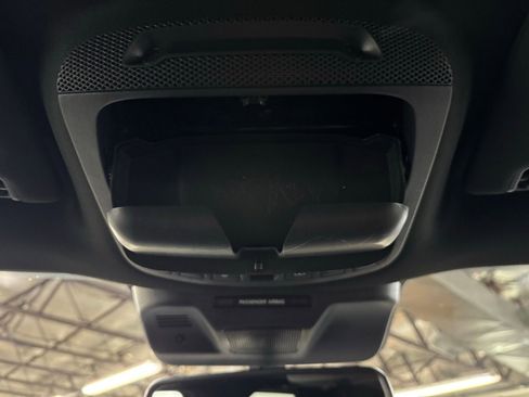 Used 2024 Ford Expedition Limited image 27