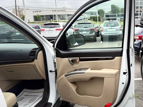 Used 2011 Hyundai Santa Fe GLS FWD image 30
