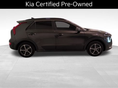 Certified 2023 Kia Niro EX image 2