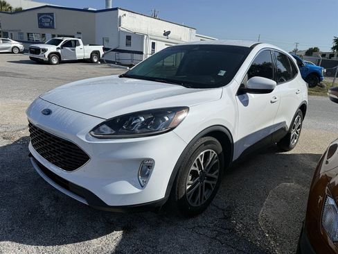 Used 2022 Ford Escape SEL FWD image 1