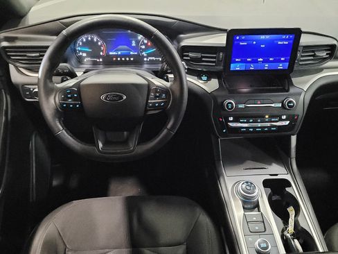 Used 2020 Ford Explorer XLT w/ Comfort Package AWD/4WD image 22