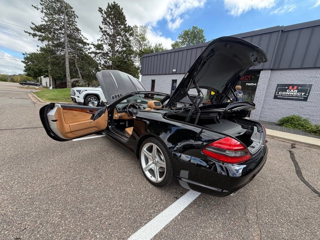 Used 2012 Mercedes-Benz SL 550 image 46