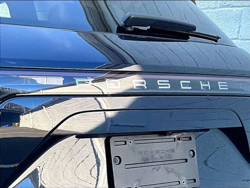 Certified 2021 Porsche Cayenne AWD/4WD image 13
