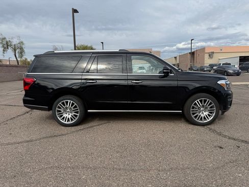 Used 2023 Ford Expedition Max Limited image 4