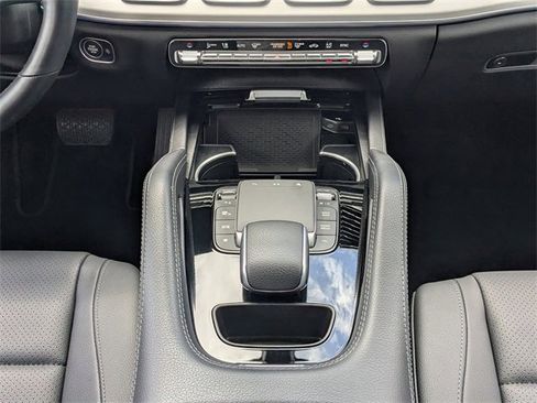 Used 2024 Mercedes-Benz GLE 350 4MATIC image 19