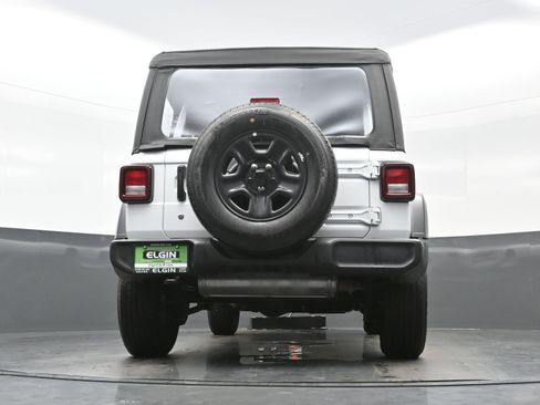 Used 2023 Jeep Wrangler Sport image 39