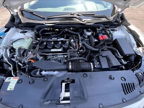 Used 2019 Honda Civic Touring image 10