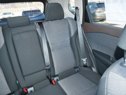 Used 2023 Nissan Rogue SV image 14