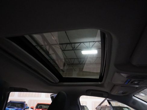 Used 2022 Toyota RAV4 XLE image 17