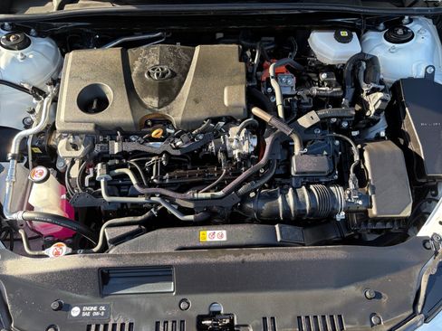 Used 2025 Toyota Camry LE FWD image 31