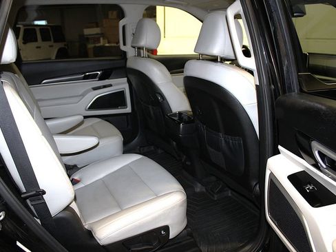 Used 2020 Kia Telluride S AWD/4WD image 32