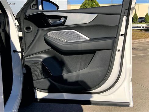 Used 2025 Acura MDX FWD image 21