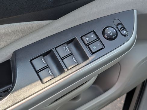 Used 2014 Honda CR-V EX-L image 19