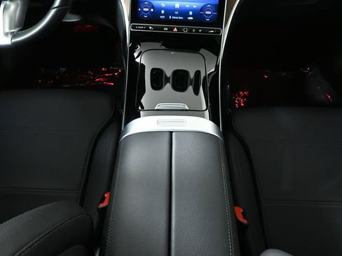 Certified 2025 Mercedes-Benz C 300 4MATIC Sedan image 23