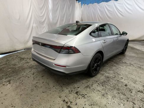 Used 2025 Honda Accord SE image 5